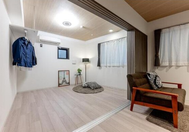 居室・リビング　リビング※モデルルーム仕様。家具家電はつきません。