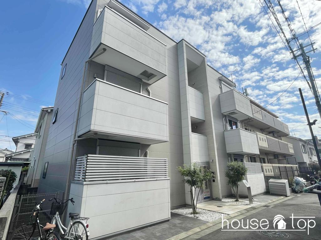 建物外観　デザイナー・駅まで徒歩10分以内