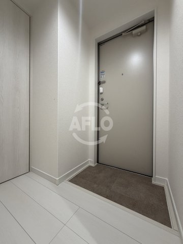 玄関　H-maison大正VI　　玄関