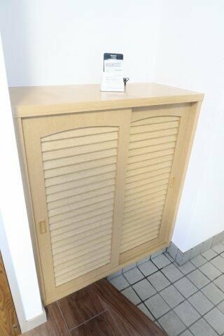 玄関　シューズボックス