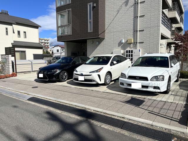 駐車場　駐車場