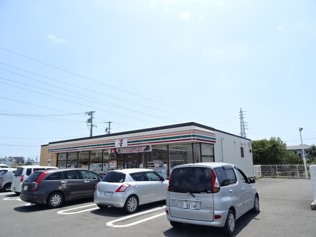 コンビニ　セブンイレブン（コンビニ）まで959m