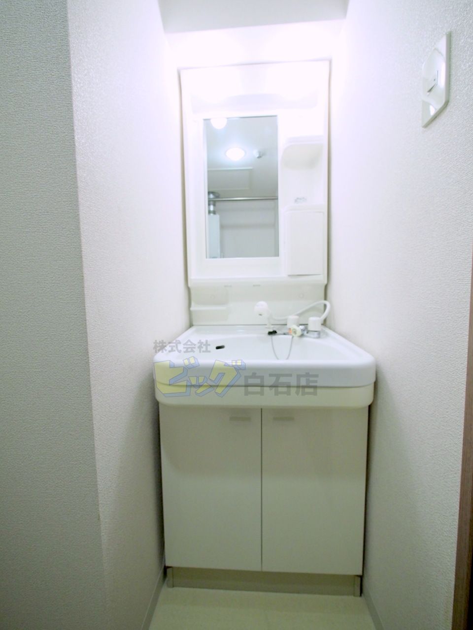 洗面設備　シャンプードレッサー完備♪