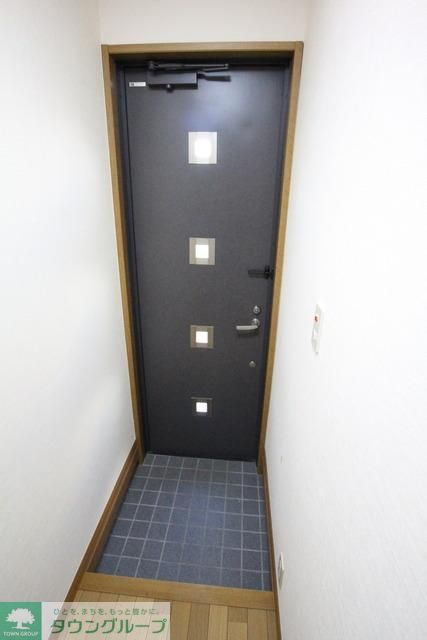 玄関　同メーカー施工　別物件参考写真