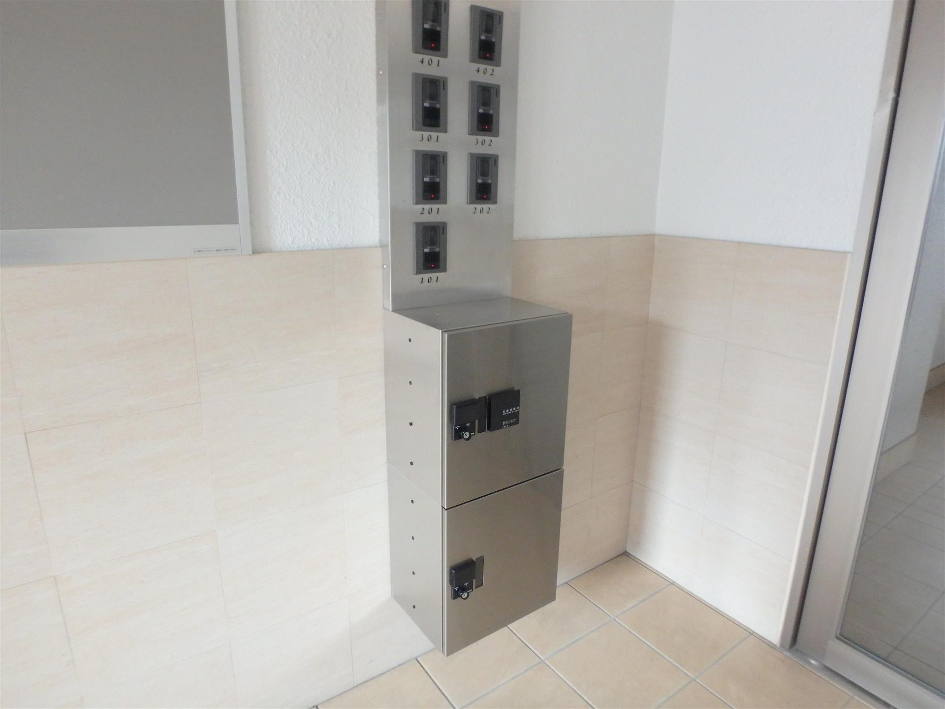 その他　宅配BOX付きです