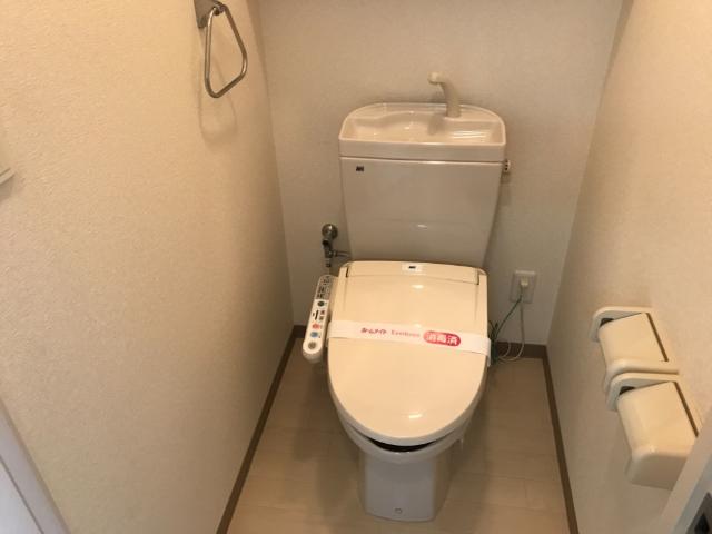 トイレ　シャワー付トイレ