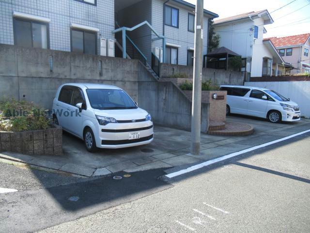 駐車場　駐車場