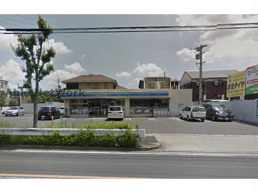 コンビニ　ローソン緑区滝ノ水店（コンビニ）まで642m