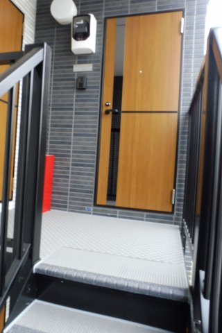 玄関　別部屋参考写真です