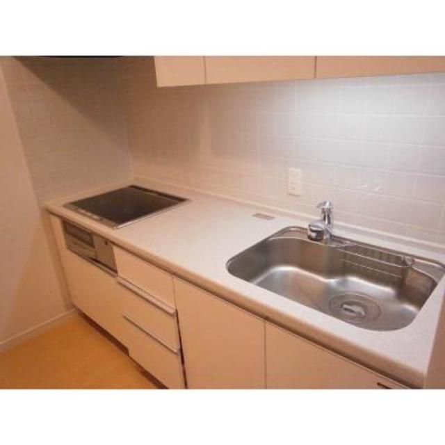 キッチン　写真は同タイプ住居です。