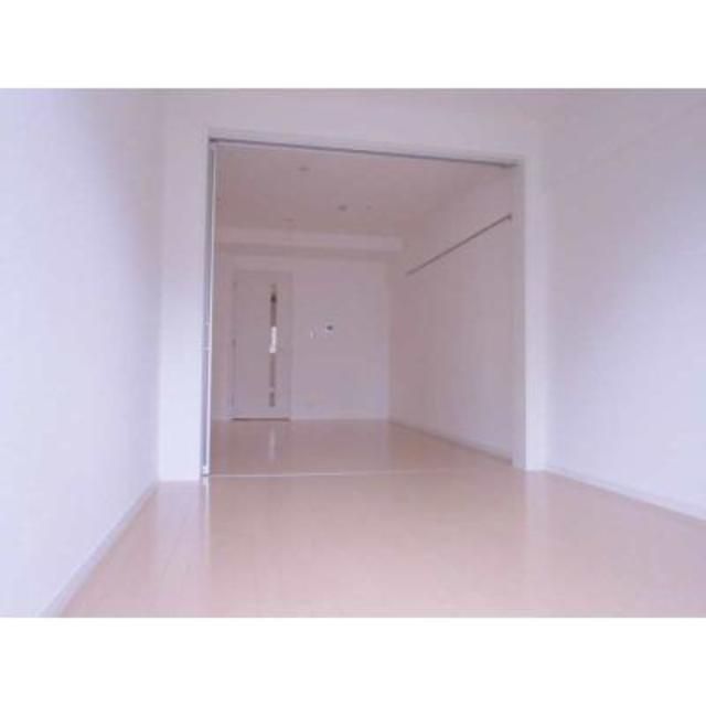 居室・リビング　写真は同タイプ住居です。