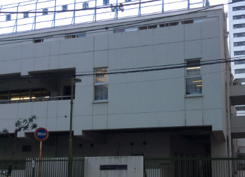 小学校　港区立芝小学校（小学校）まで633m
