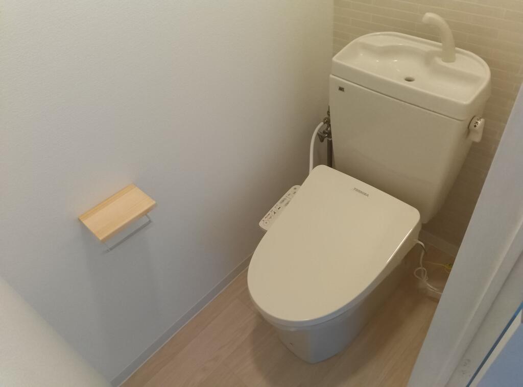 トイレ　ウォッシュレット付きます