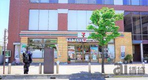 コンビニ　セブンイレブン上福岡駅西口店（コンビニ）まで740m