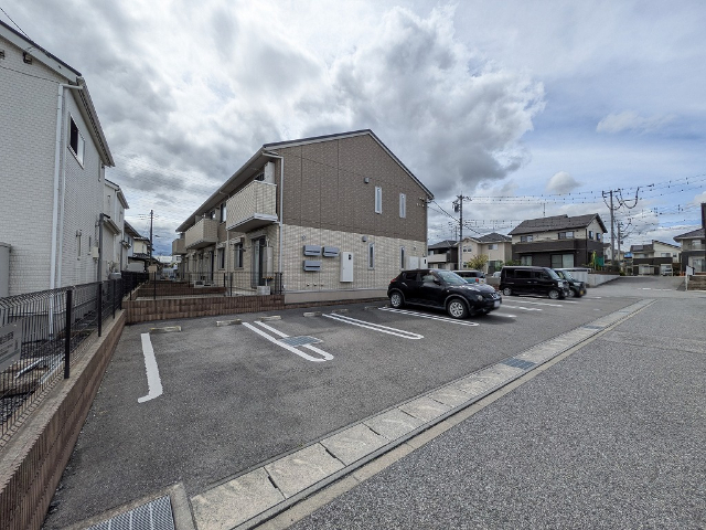 駐車場　敷地内駐車場
