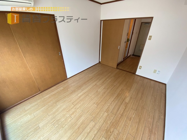 居室・リビング　シンプルで使いやすい居室です。