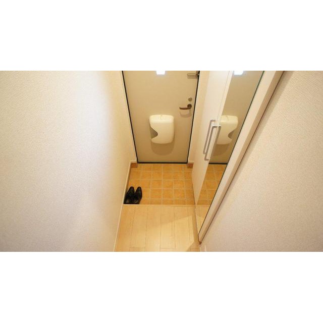 玄関　同仕様タイプ
