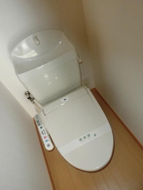 トイレ　ウォシュレット完備