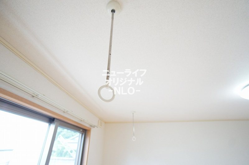 その他　雨の日のお洗濯に室内物干しユニット設置。