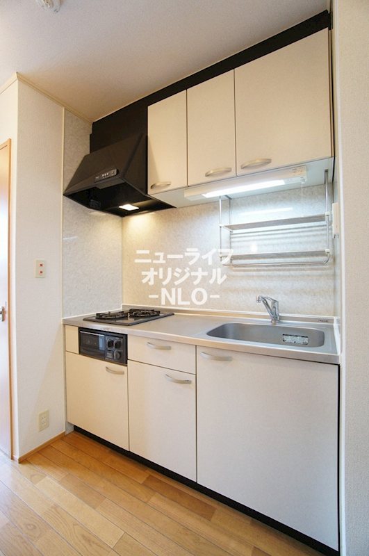 キッチン　グリル付2口コンロでお料理の幅も広がります。