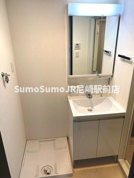洗面設備　コンパクトで使いやすい洗面所