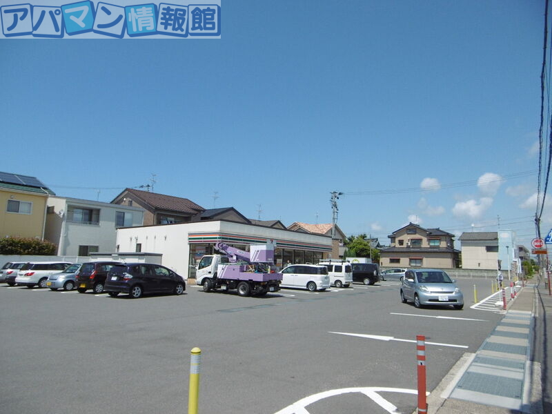 コンビニ　セブンイレブン新潟竹尾3丁目店（コンビニ）まで395m