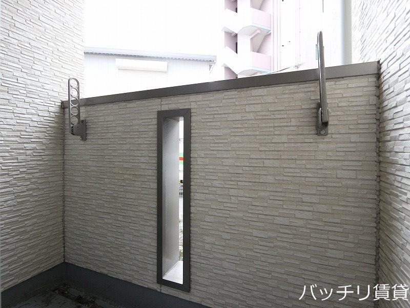 バルコニー　同型タイプの為、現状を優先いたします。