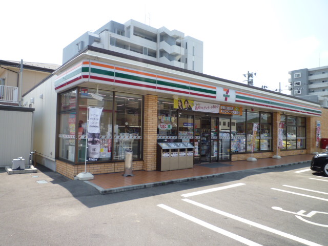 コンビニ　セブンイレブン仙台萩野町2丁目店（コンビニ）まで226m