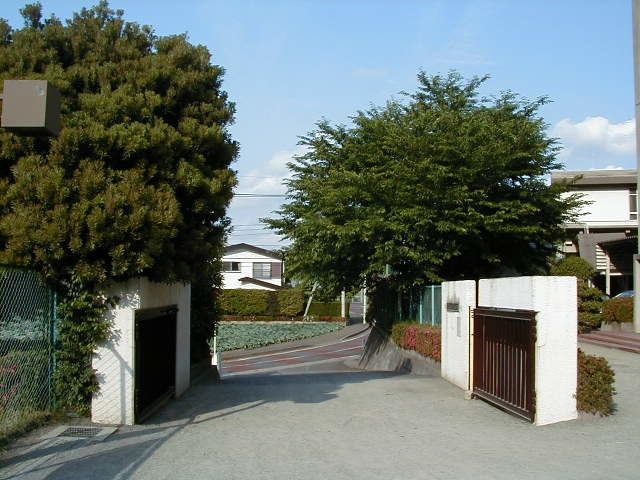 小学校　海老名市立杉久保小学校（小学校）まで832m