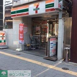 コンビニ　セブンイレブン（コンビニ）まで153m