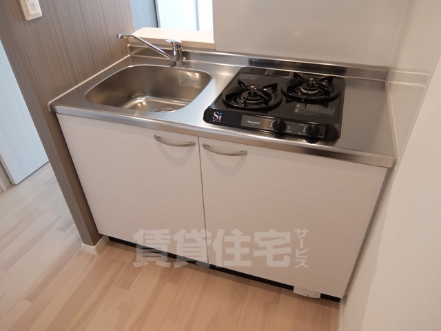 キッチン　扉・建具：茶色