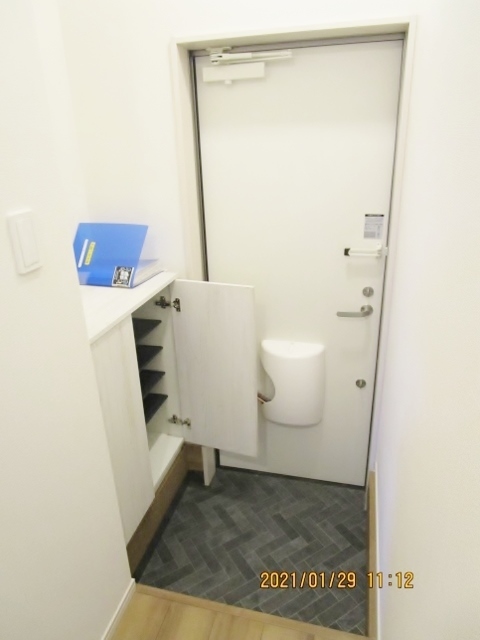 玄関　別部屋参考写真です