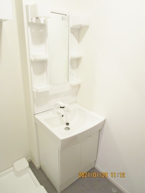 洗面設備　別部屋参考写真です