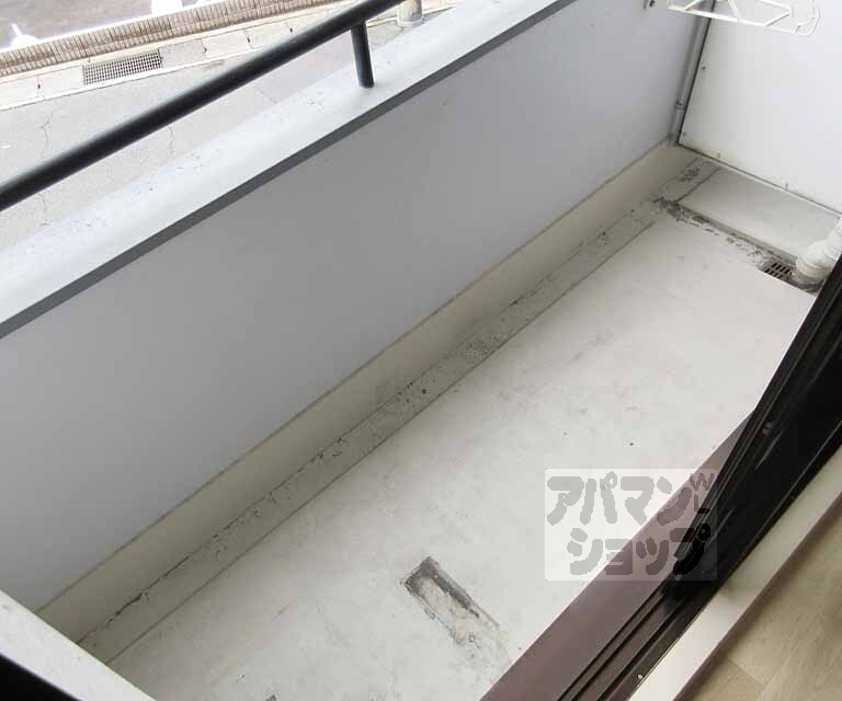 バルコニー　バルコニーもスッキリとしています・