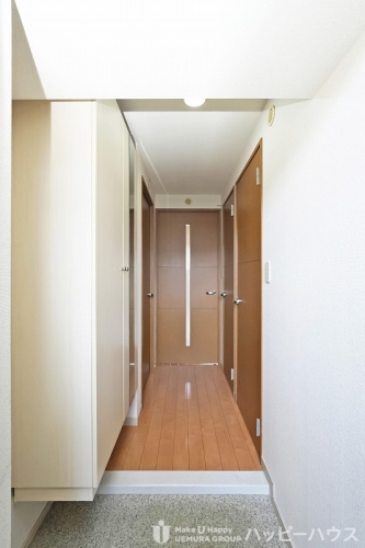 玄関　※別部屋のため、参考画像です。
