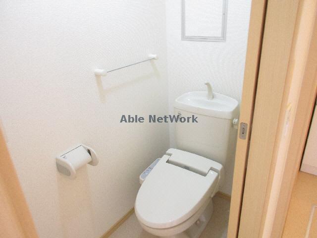 トイレ　温水洗浄便座