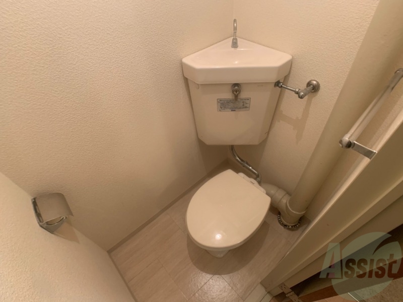 トイレ　こちらはトイレです。清潔感があり、安心して使用できます。