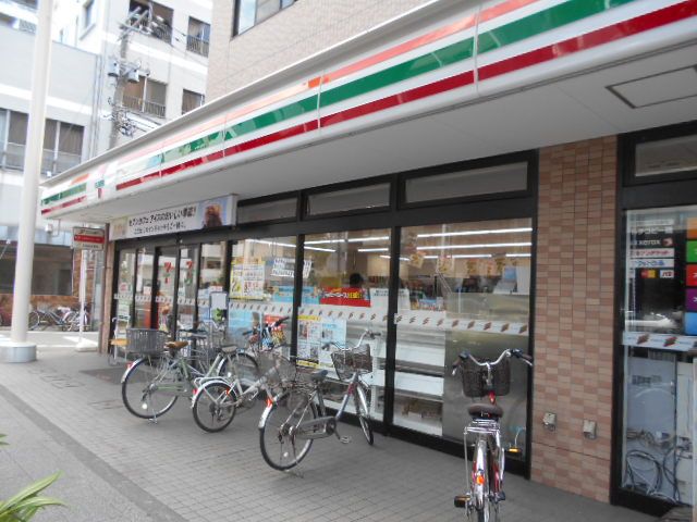 コンビニ　セブンイレブン向島店（コンビニ）まで168m