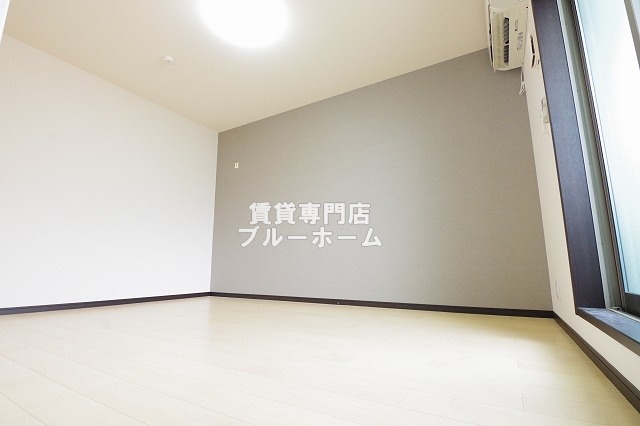 その他部屋・スペース　別角度からの洋室です！
