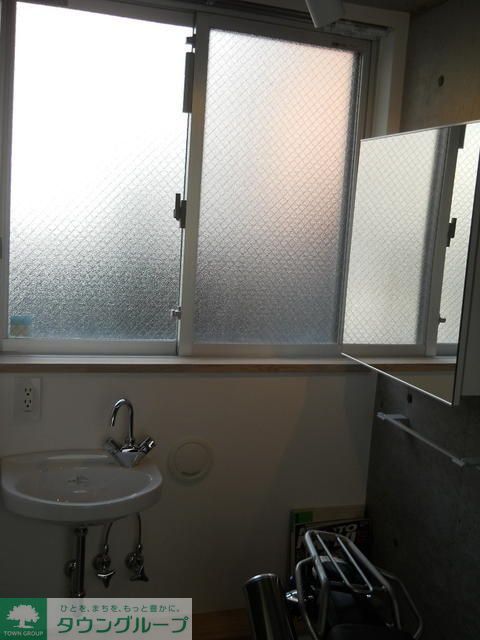 洗面設備　※別タイプ部屋写真参考※