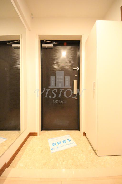 玄関　別タイプのお部屋の写真になります。