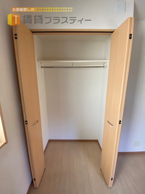 収納　お洋服もかけられます。