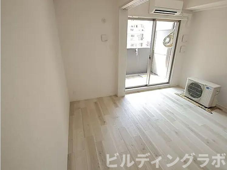 居室・リビング　別号室参考画像です。