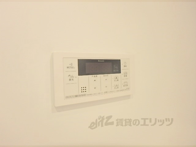 その他設備　給湯器リモコン