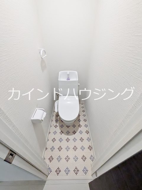 トイレ　温水洗浄便座