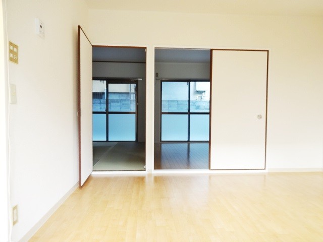 その他　６帖が２部屋♪
