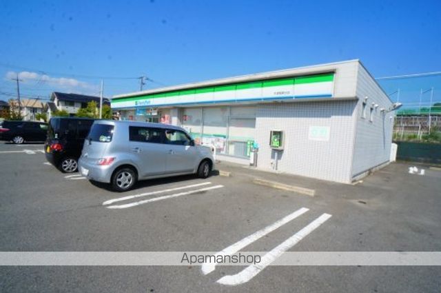 コンビニ　ファミリーマート　木津梅美台店（コンビニ）まで1288m