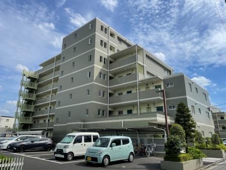 建物外観　外観は落ち着いています