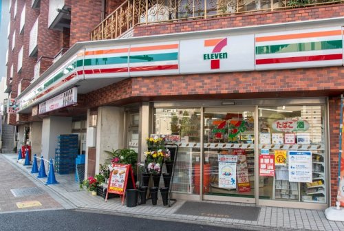 コンビニ　セブンイレブン 台東根岸1丁目店（コンビニ）まで88m