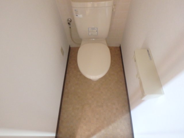 トイレ　落ち着いたトイレです